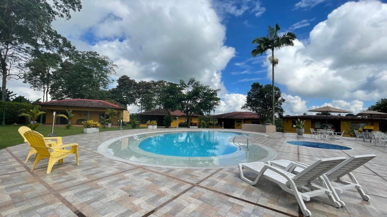 Praga Hotel Campestre อาร์เมเนีย ภายนอก รูปภาพ